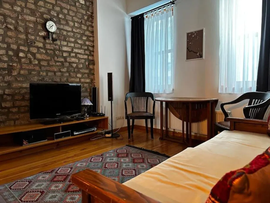 Image 4 of 2Br, 2Ba, Ground Flr of Historical Building, Galata
