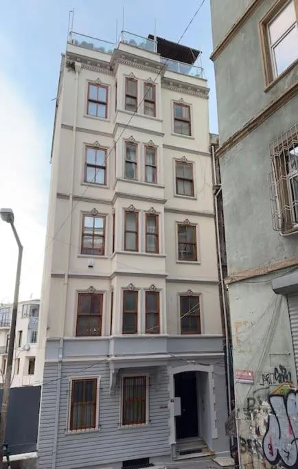 Image 5 of 2Br, 2Ba, Ground Flr of Historical Building, Galata