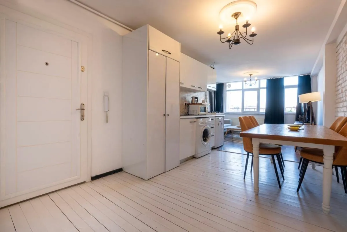 Image 2 of 5 Apartment Galata