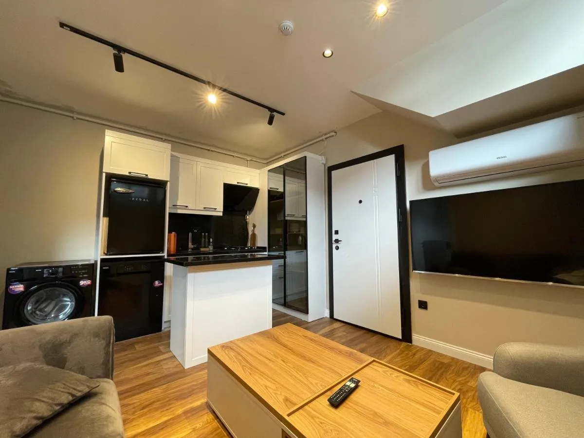Image 5 of ARC HOUSE