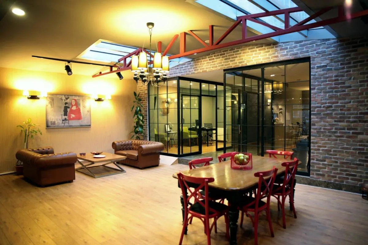 Image 3 of Akin Suites