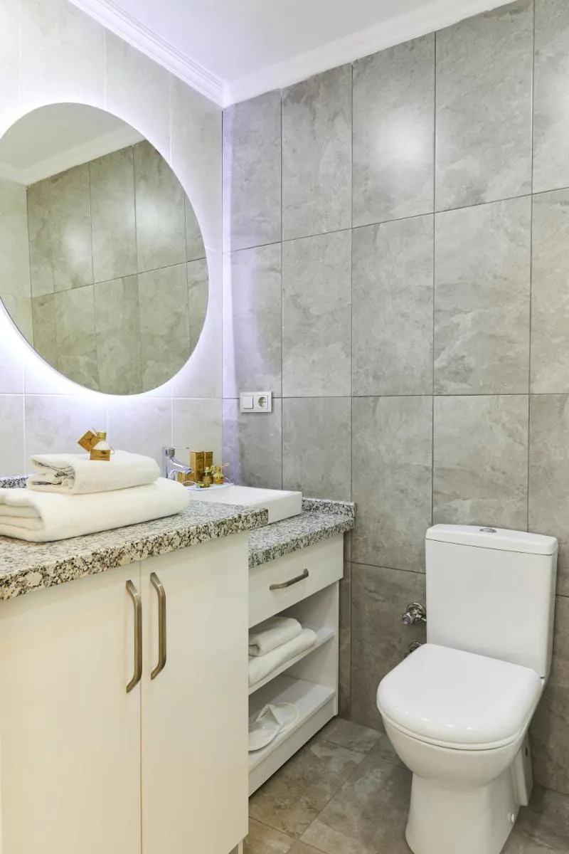 Image 4 of All Seasons Suites