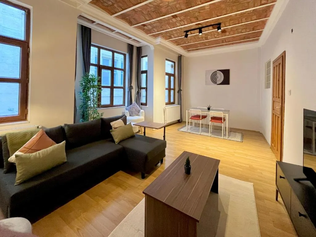 Image of Apartment w/ New Furnitures Next to Istiklal Street and Taksim Square