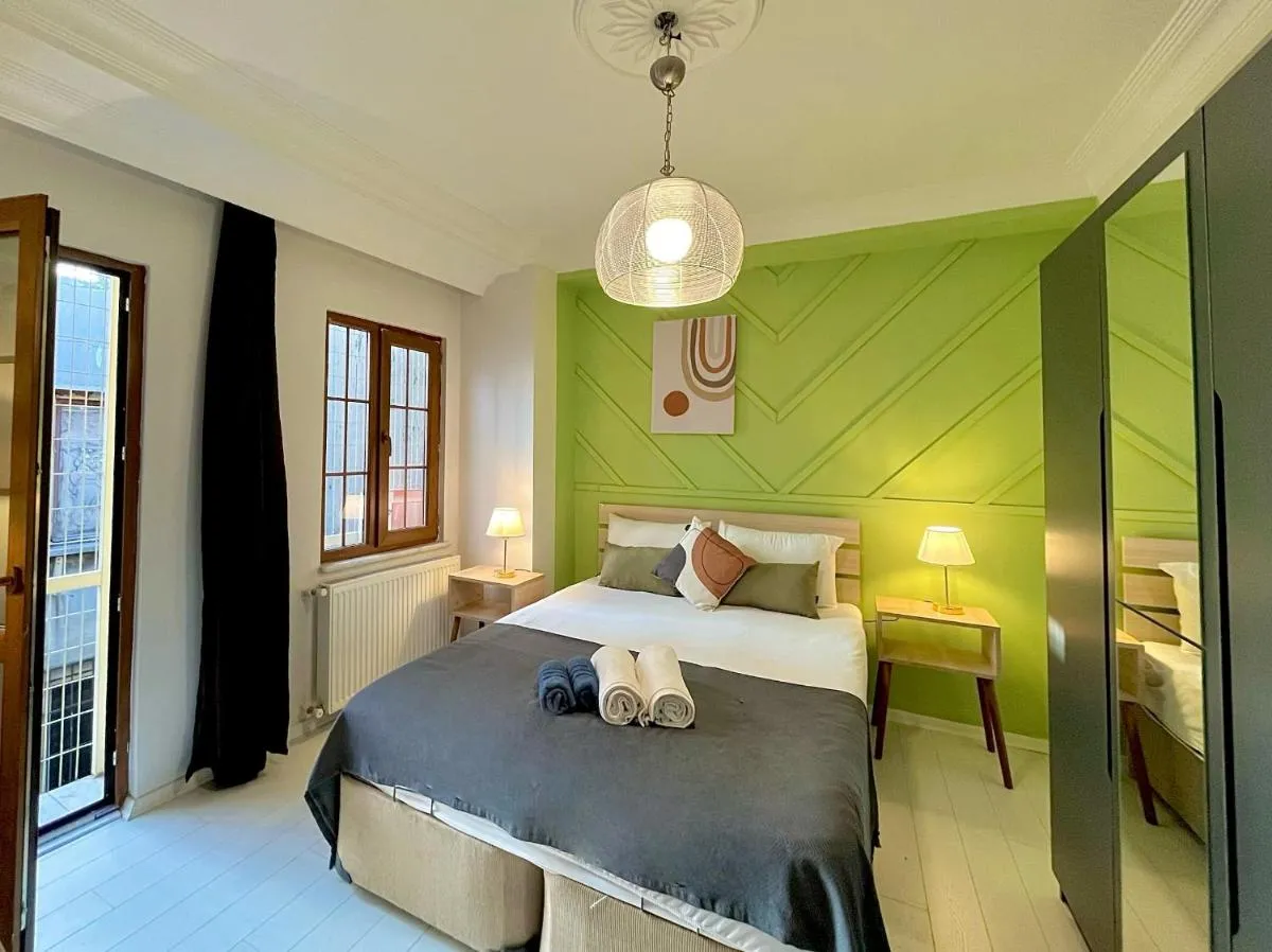 Image 4 of Apartment w/ New Furnitures Next to Istiklal Street and Taksim Square