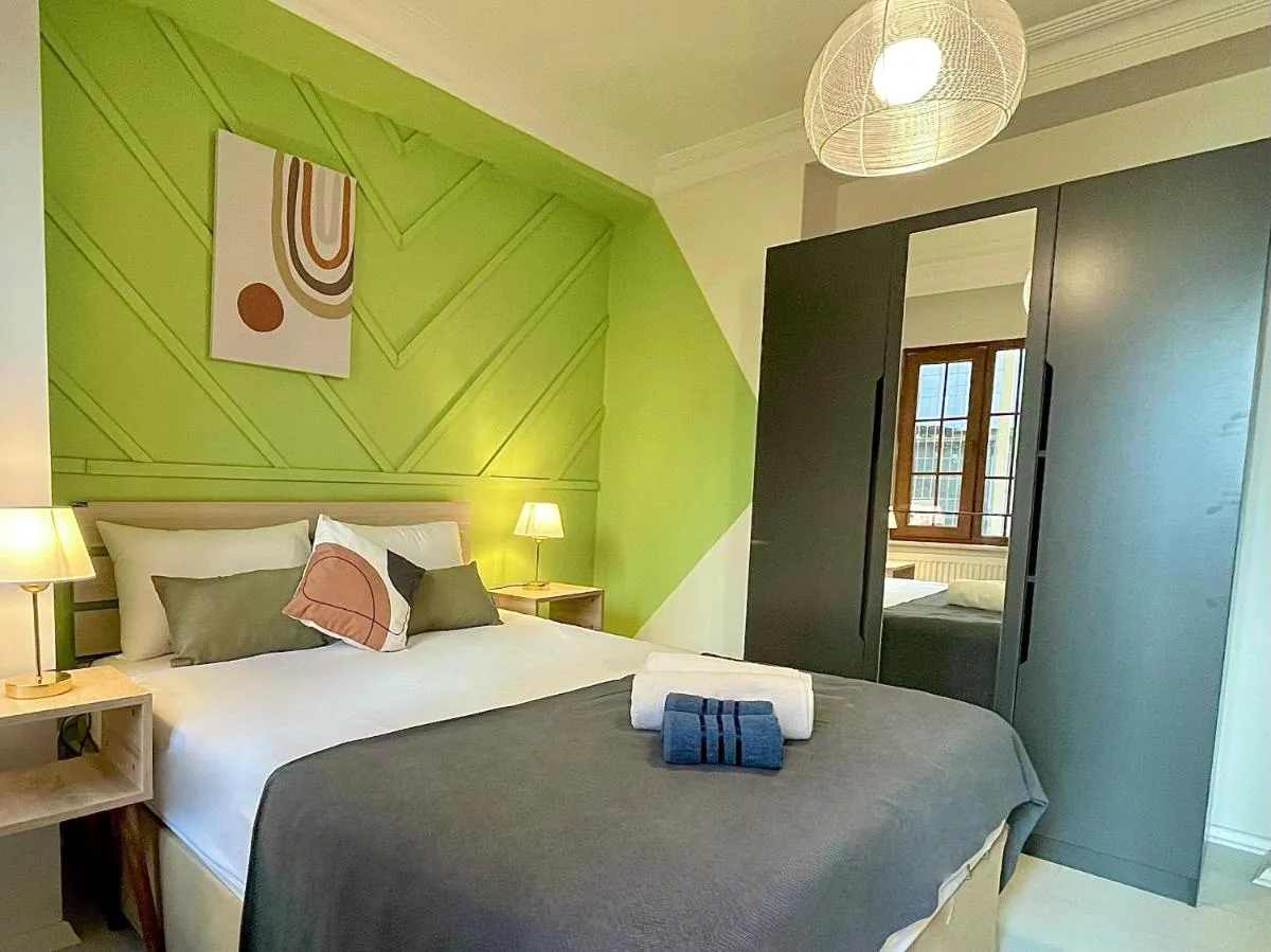 Image 5 of Apartment w/ New Furnitures Next to Istiklal Street and Taksim Square