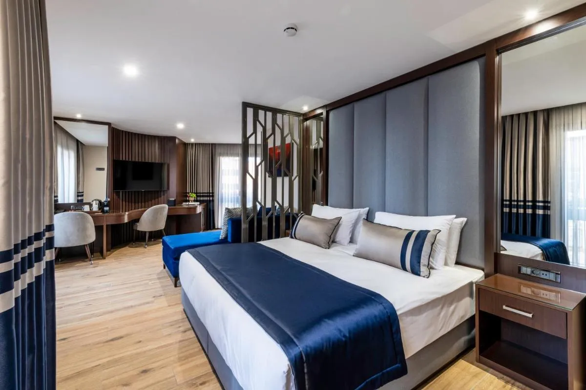 Image 1 of Aprilis Deluxe Hotel