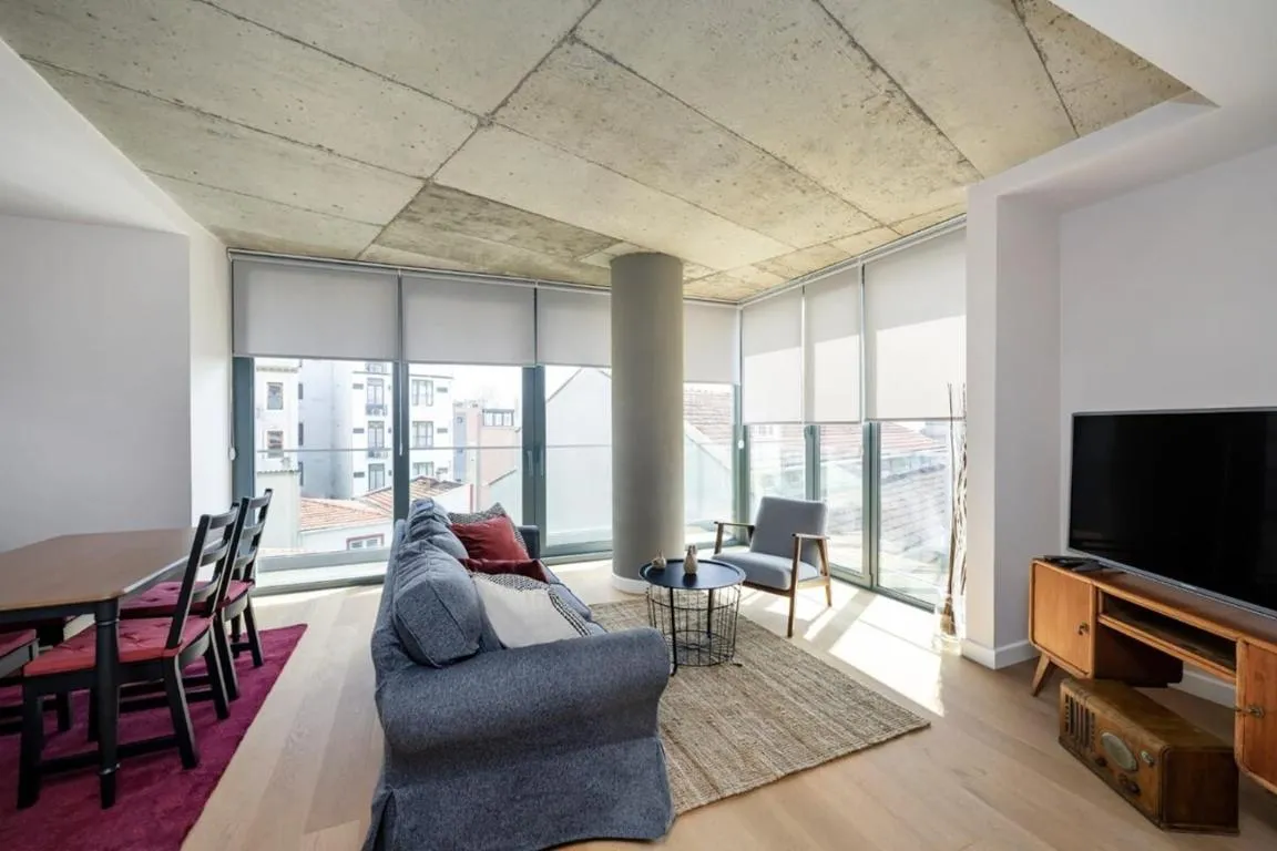 Image of Beautiful Airy Duplex 2bd25bath Central Gem #172