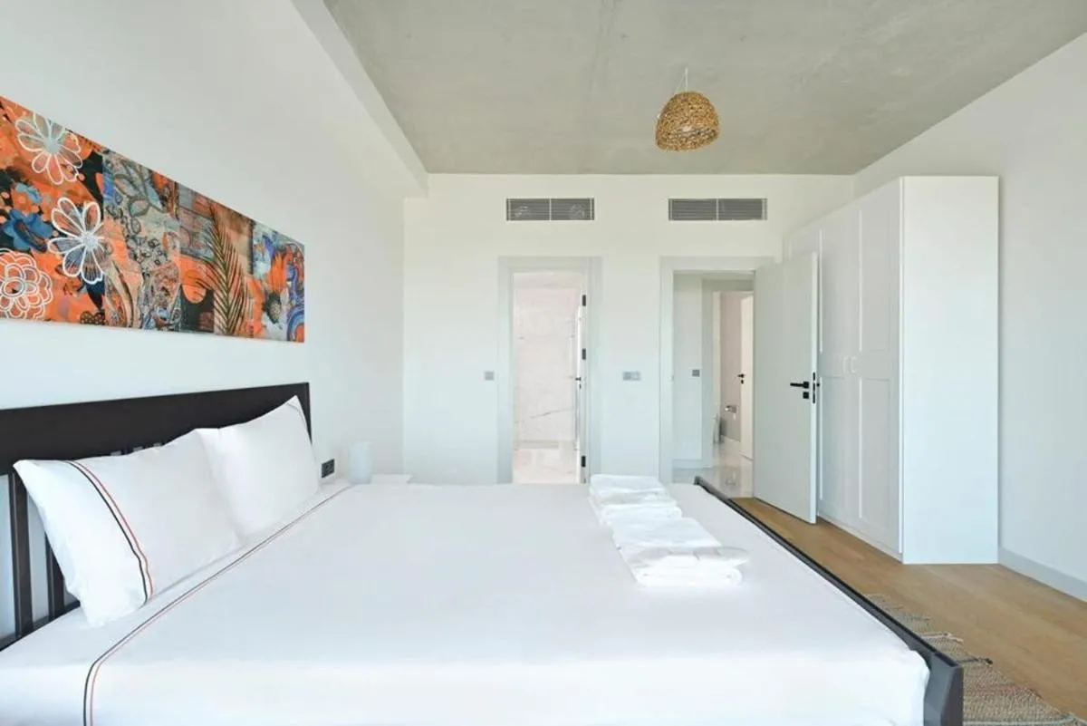 Image 1 of Beautiful Bright Modern 2bd2bath Poolgym! #219