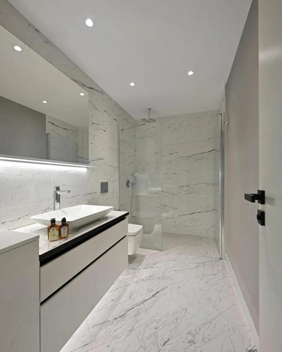 Image 3 of Beautiful Bright Modern 2bd2bath Poolgym! #219