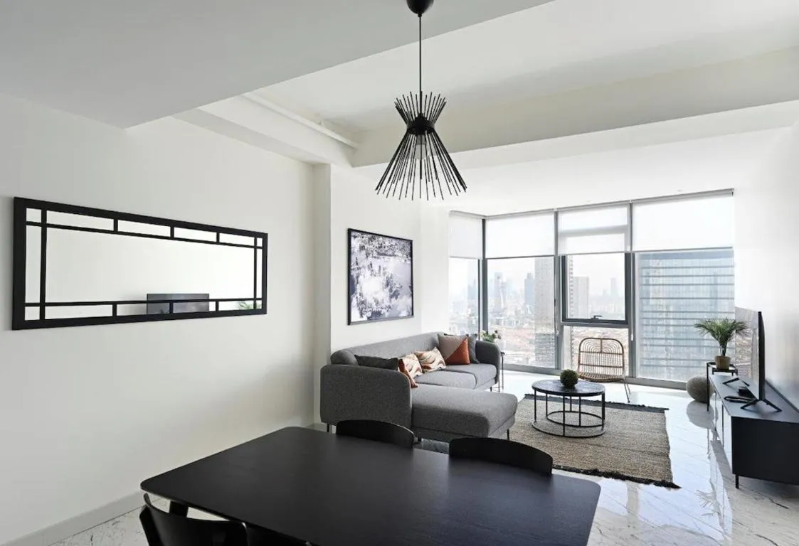 Image of Beautiful Modern 1bd Condo Views W Poolgym! #223