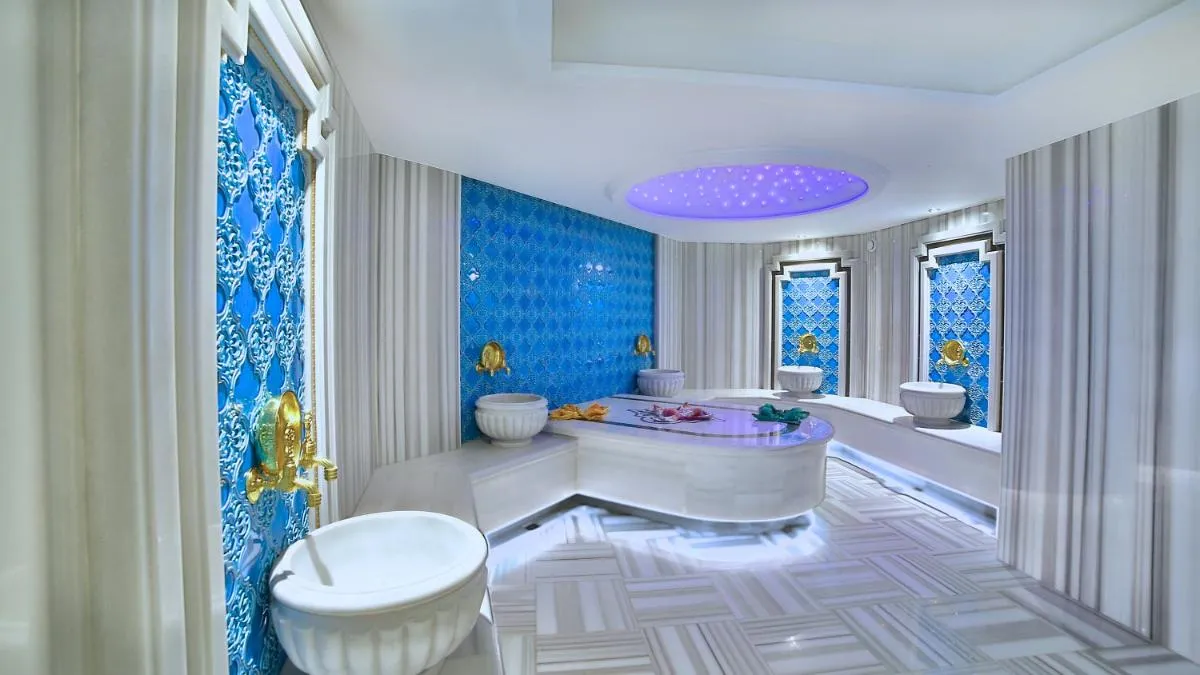 Image 2 of Beethoven Premium Hotel