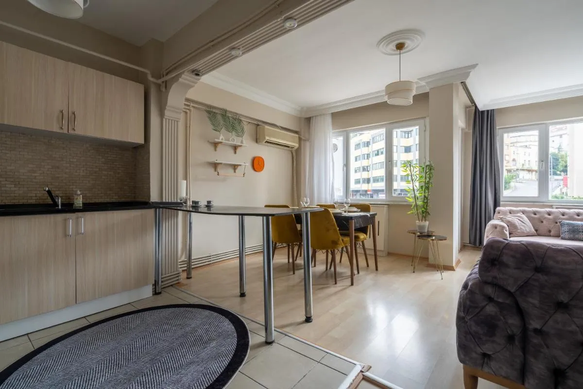 Image 3 of Beşiktaş And Şişli Luxury Central Flat