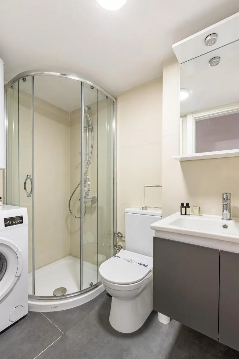 Image 6 of Brand New Modern Prime 2bd1bath Cozy Home! #244
