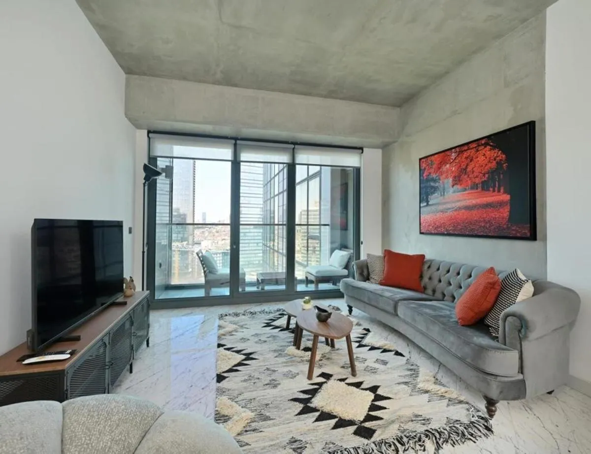 Image 5 of Bright Lovely Modern 2bd25 Condo Poolgym! #220