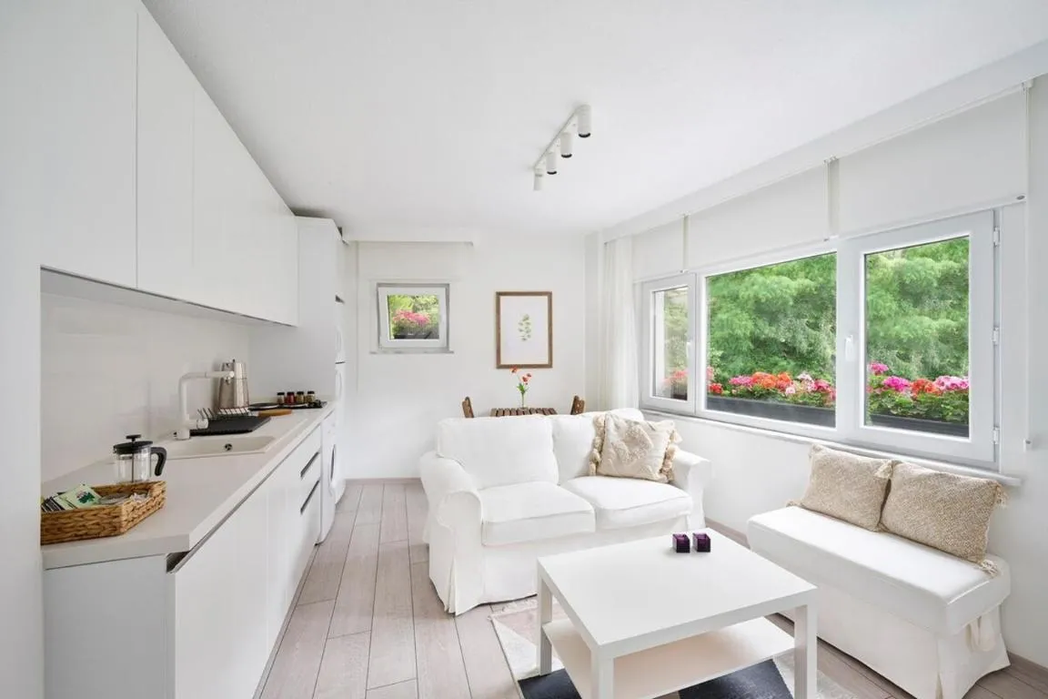 Image of Bright Modern New 1bed1bath Hidden Gem Bebek! #78