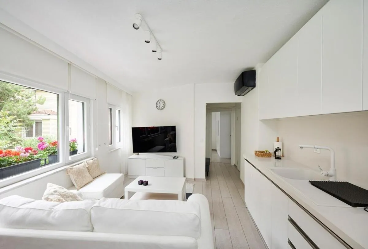 Image 4 of Bright Modern New 1bed1bath Hidden Gem Bebek! #78