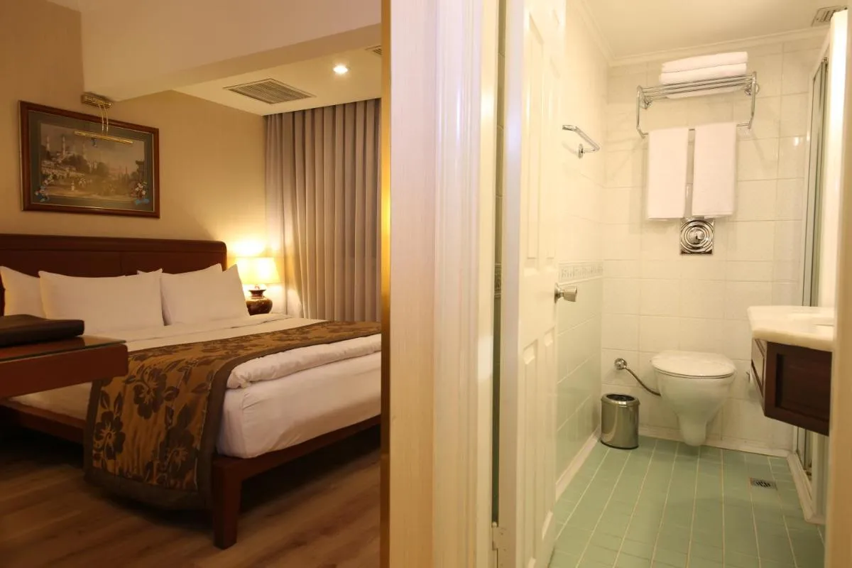 Image 1 of Cartoon Hotel