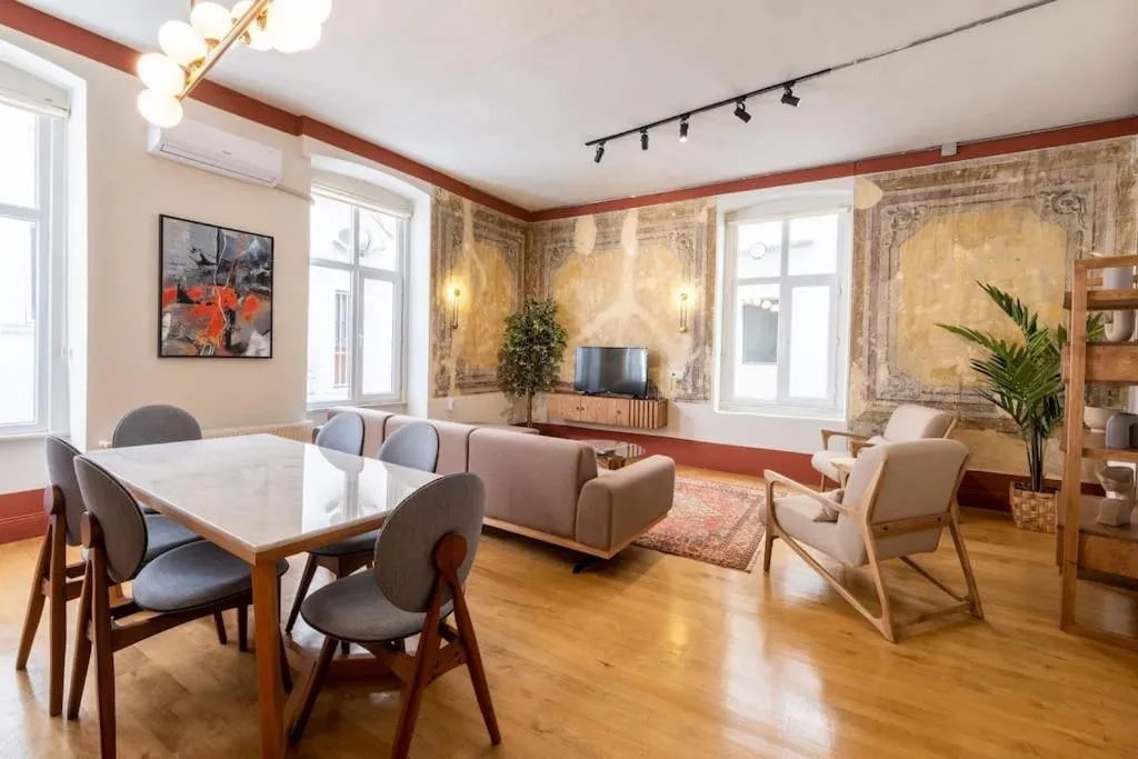 Image of Casas Con Fresco – Premium Huge Apts in Premium Location