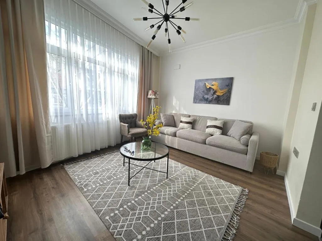 Image of Center of city in Beşiktaş 2 plus 1 with 2 Bathroom and 3 Air Conditioner