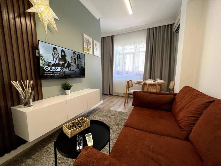 Image 4 of Come Live Go Taksim