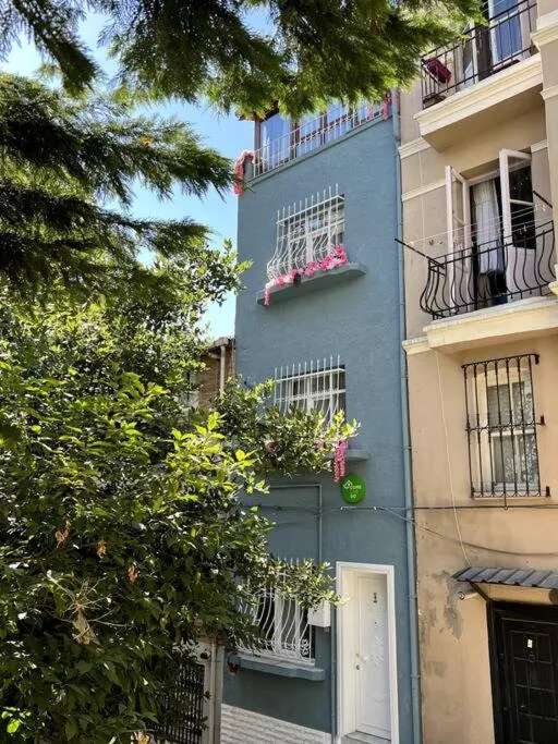 Image 5 of Come Live Go Taksim