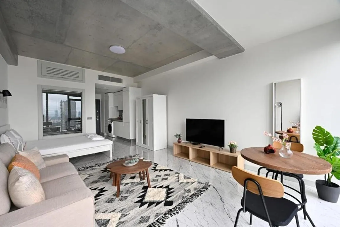 Image of Cozy Bright Studio W Parking, Poolviews! #237