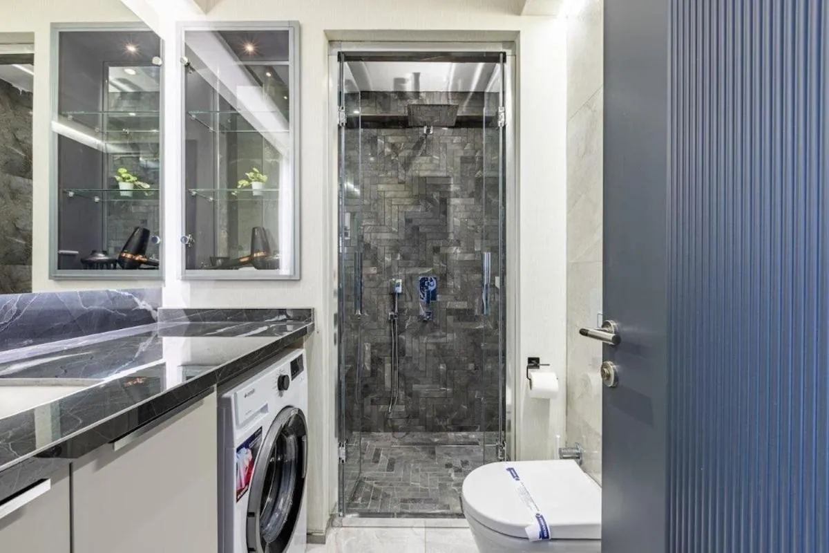 Image 6 of Cozy Bright Wparking 2bd1bath Central Home!#338