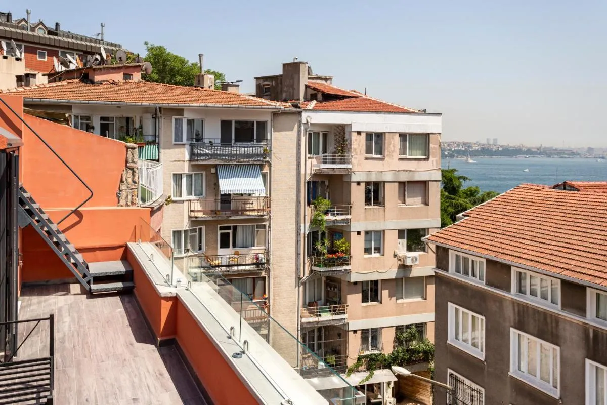 Image 5 of Decent apartment with a magnificent terrace , view