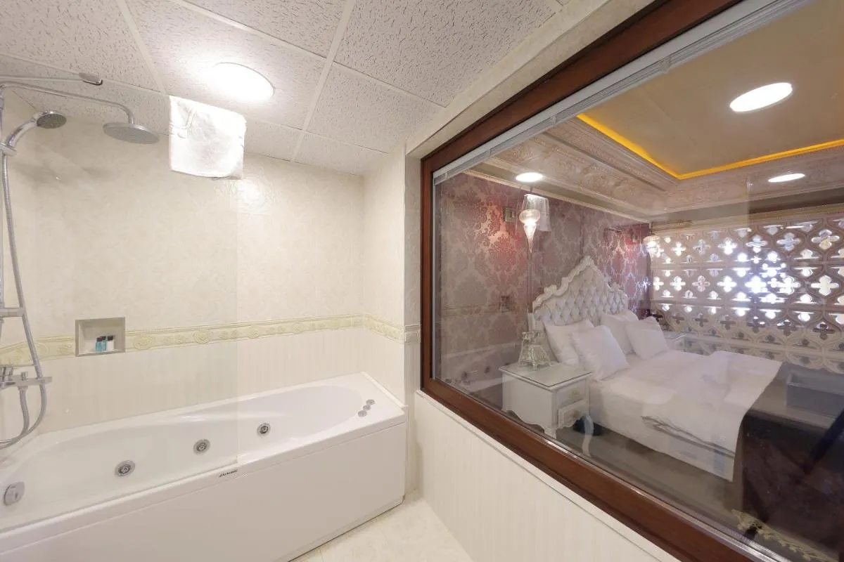 Image 2 of Deluxe Golden Horn Sultanahmet Hotel