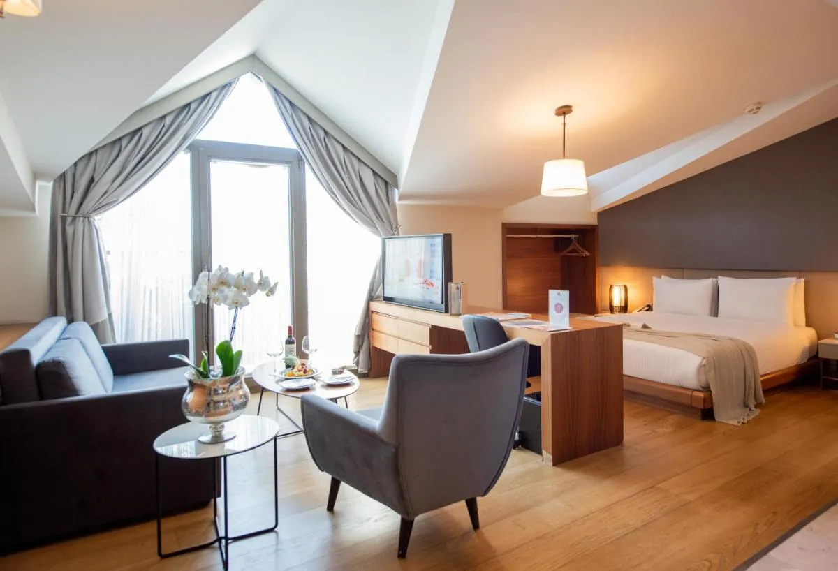 Image 1 of Dosso Dossi Hotels & Spa Downtown