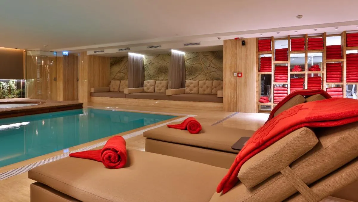 Image 2 of Dosso Dossi Hotels & Spa Downtown