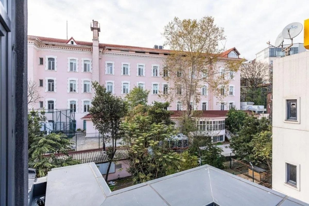 Image 5 of Duplex Penthouse Wparking 3bd2bath Views! #340
