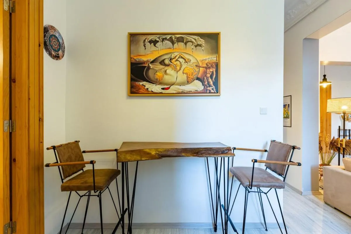 Image 3 of Exceptional Flat 1 Min to Metro & Galata Tower