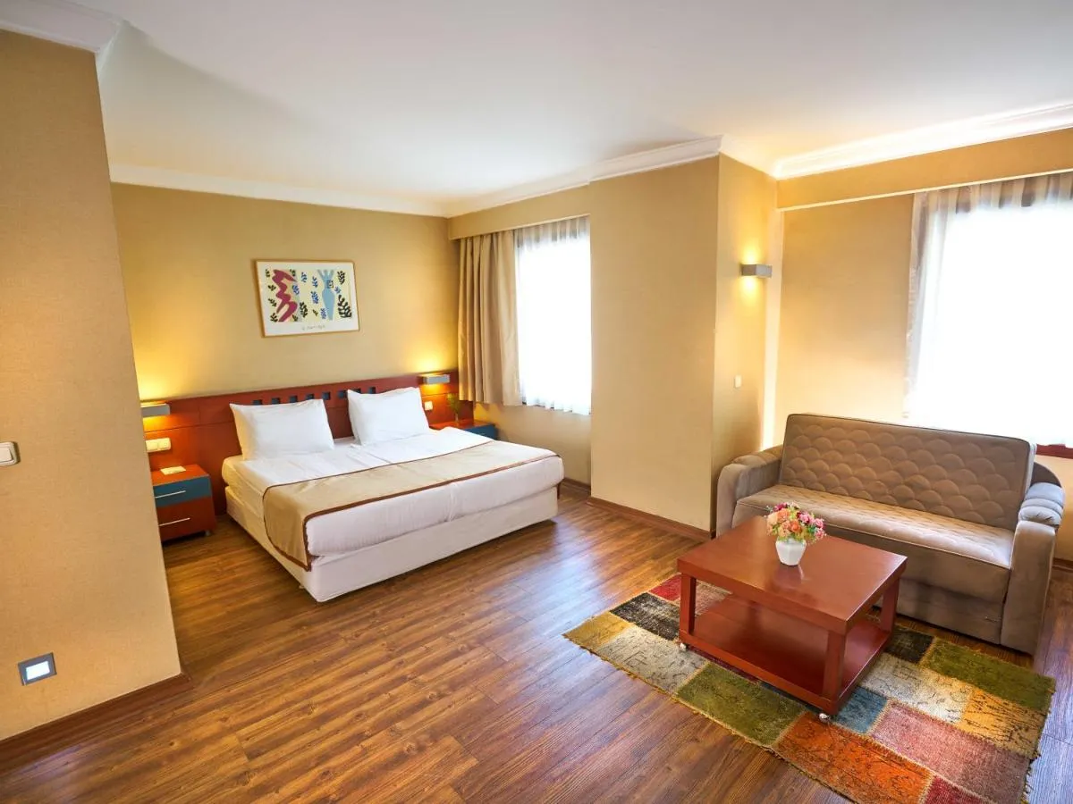 Image 4 of Feronya Hotel
