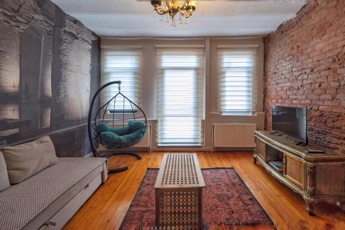 Image 2 of Ganbaru Tours – Private Triplex&Duplex