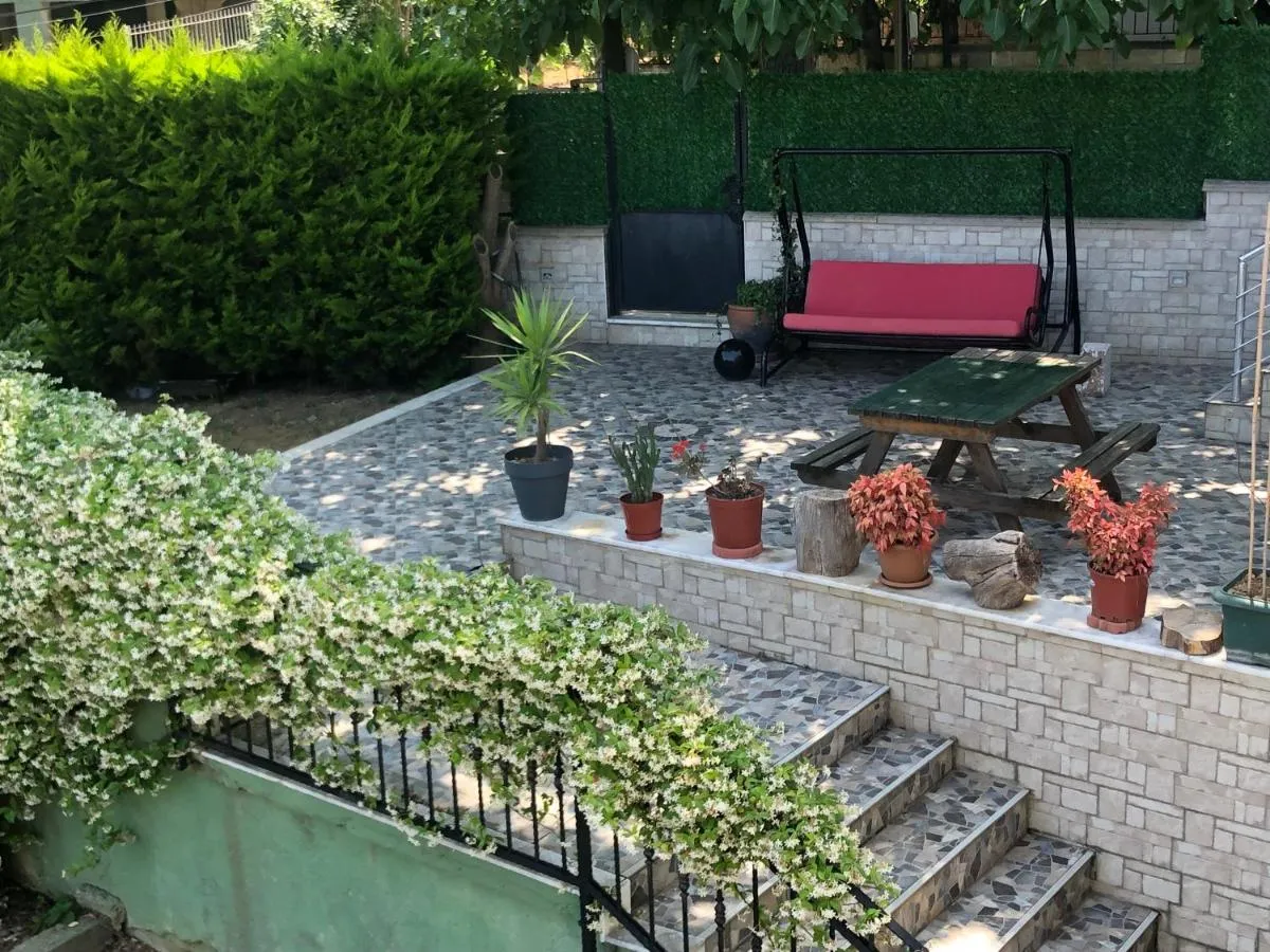 Image 6 of Garden House