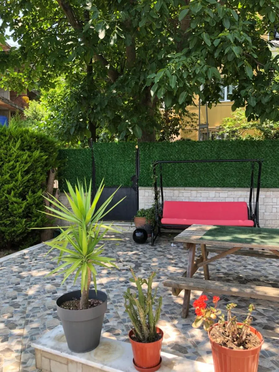 Image 2 of Garden House