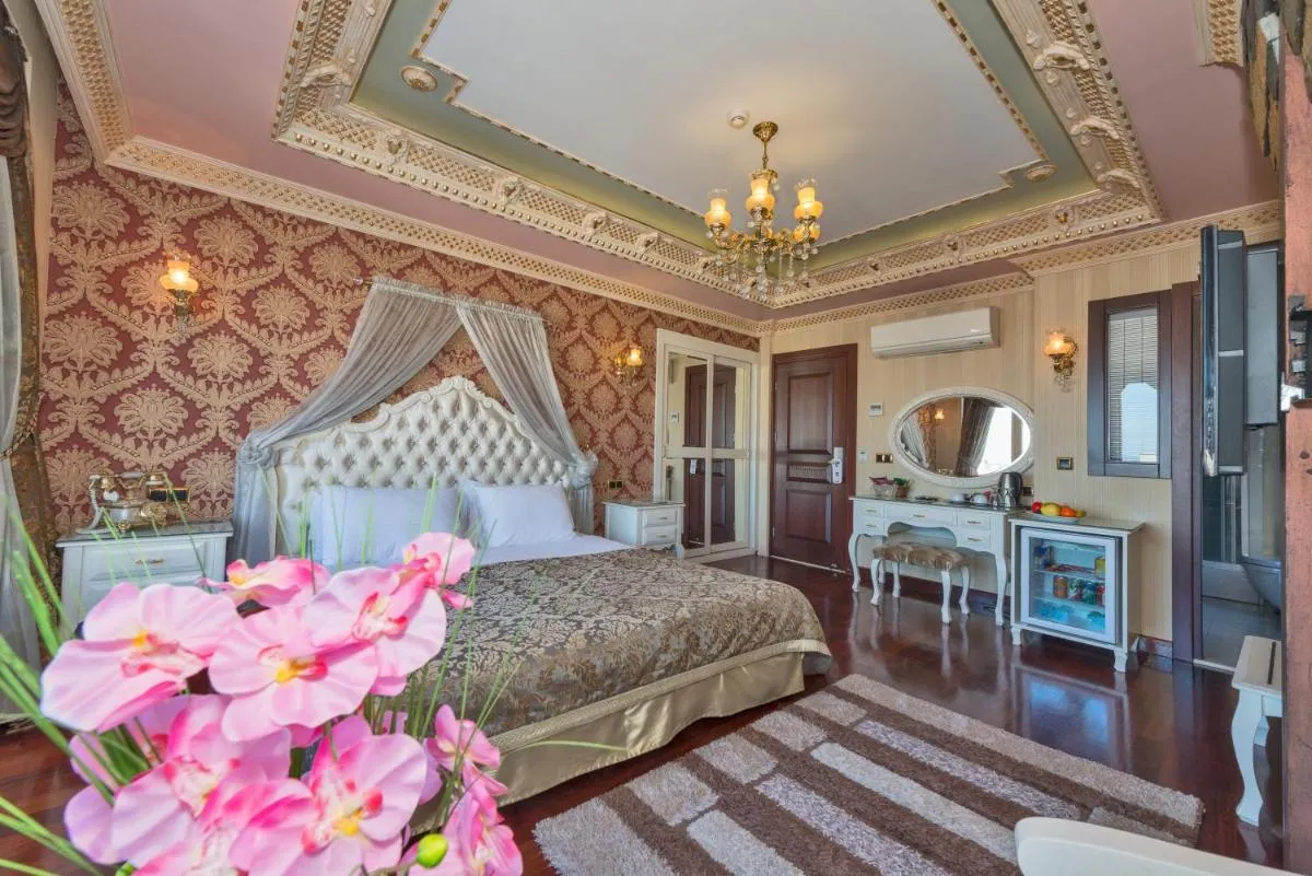 Image 6 of Golden Horn Hotel
