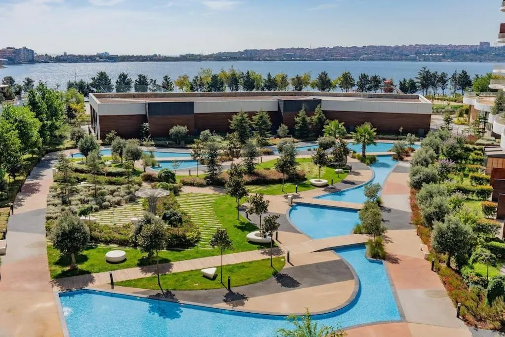 Image 3 of Golden Stones House Sea And Lake View