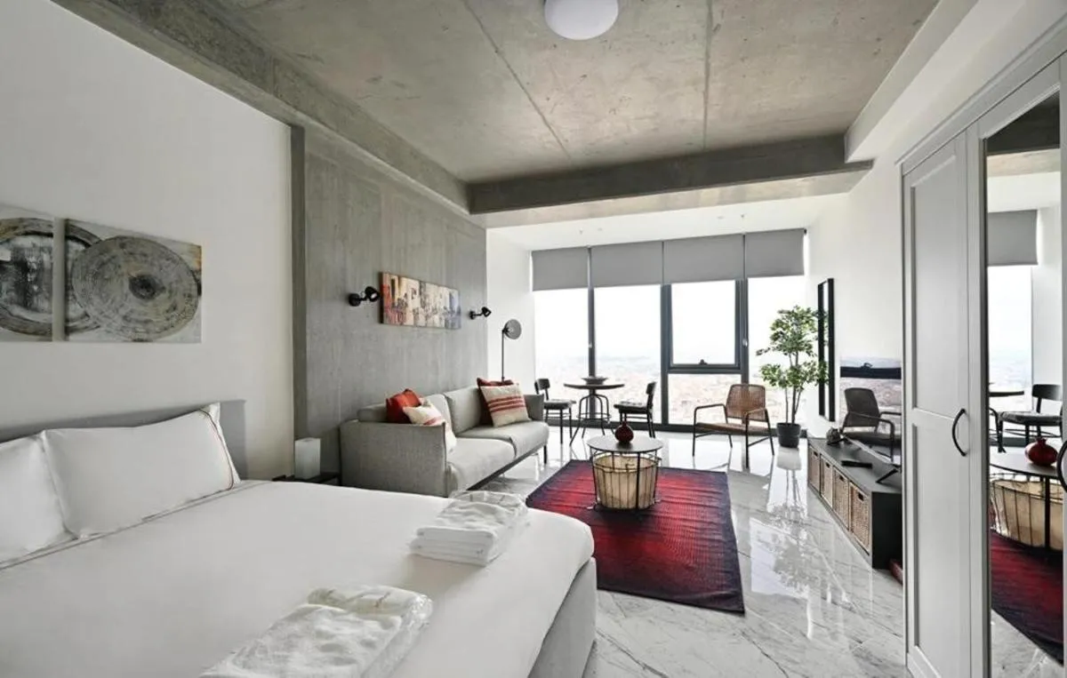 Image 1 of Gorgeous Bright Studio W Parking Poolviews! #236
