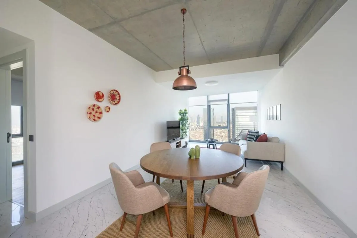 Image 4 of Gorgeous Corner Deluxe 1bd Condopoolviews! #133