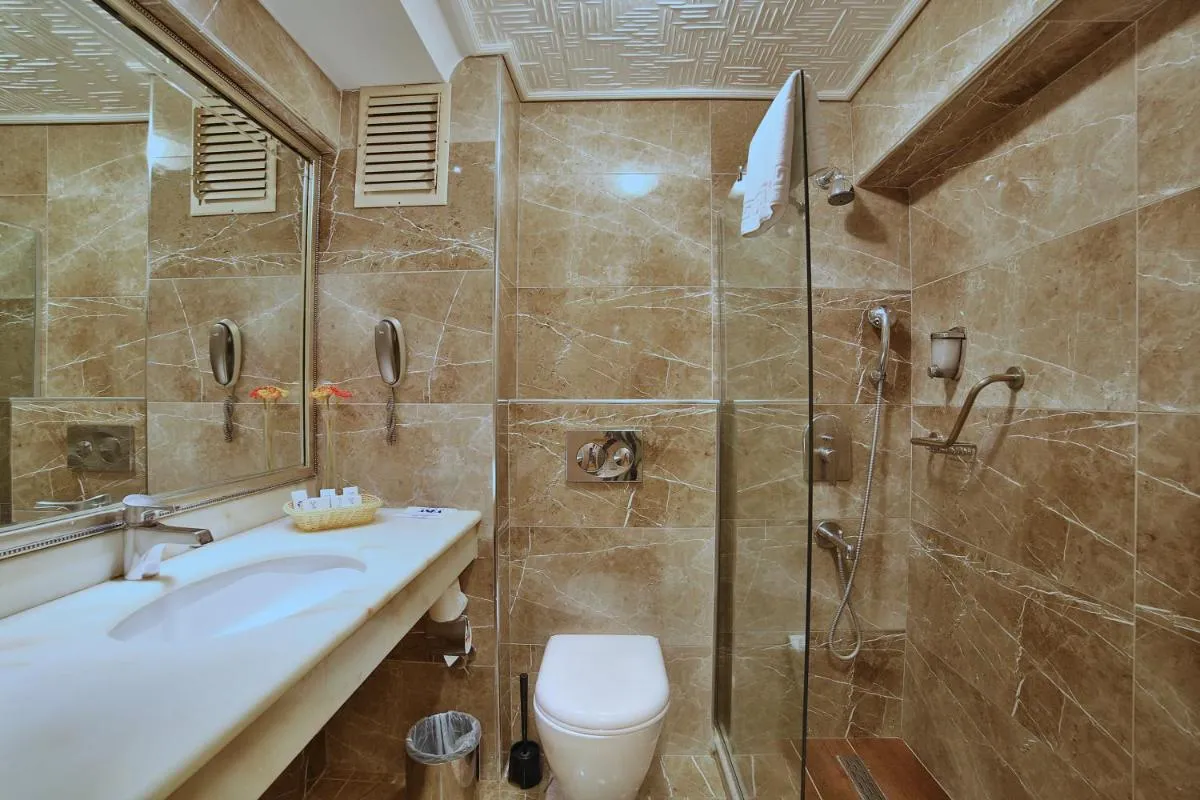 Image 2 of Grand Anka Hotel