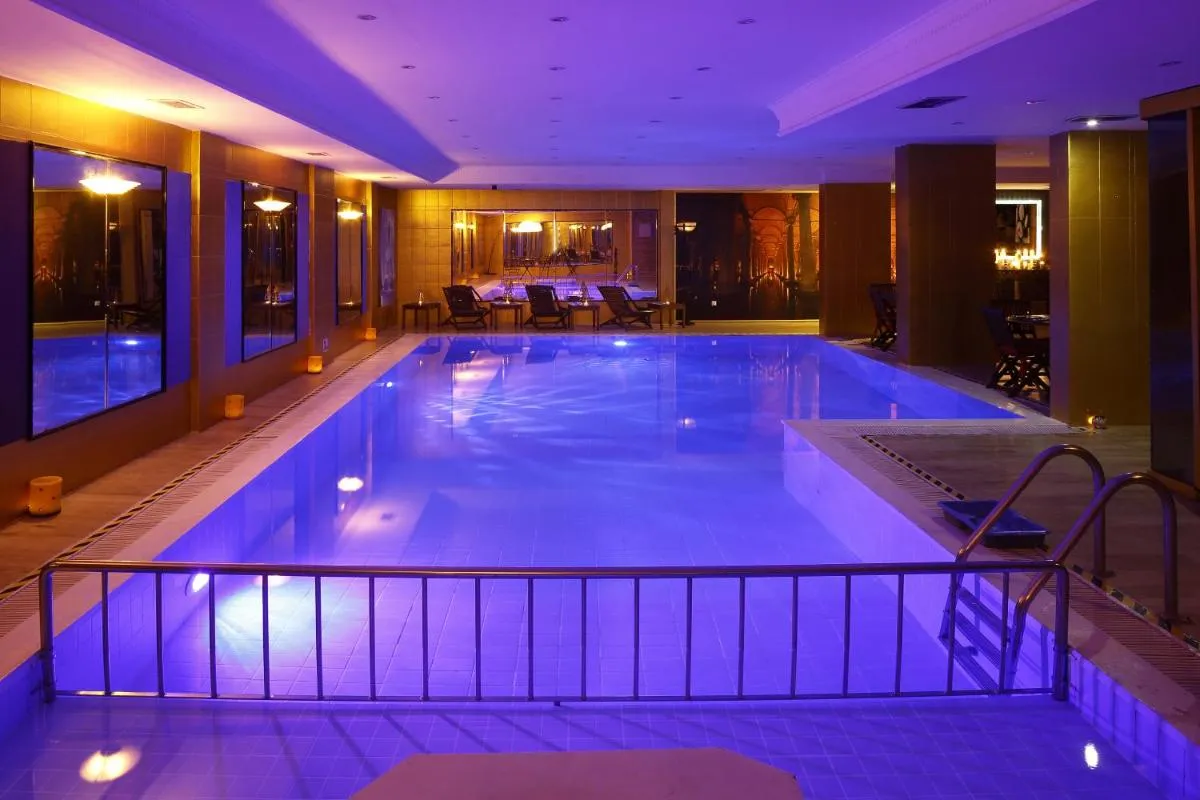 Image 3 of Grand Halic Goldenhorn