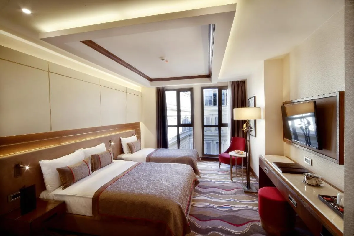 Image 2 of Grand Hotel de Pera