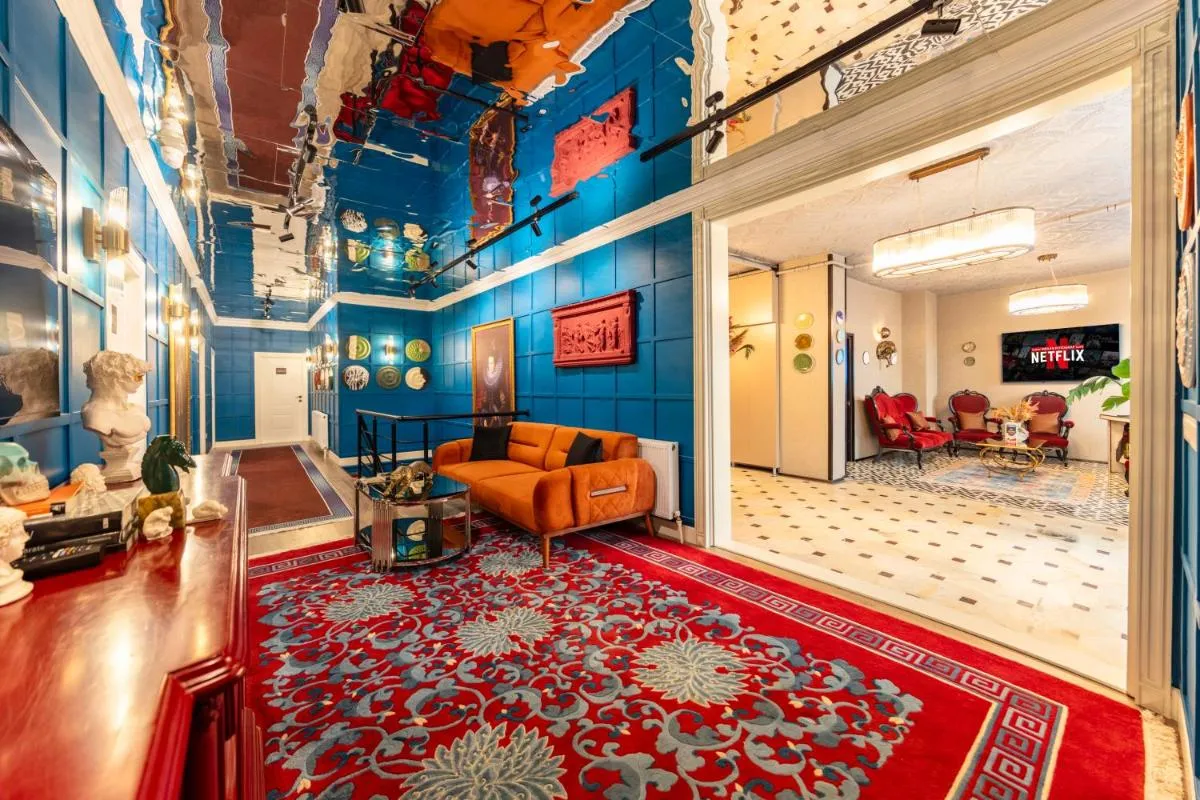 Image 2 of Hexa Suites Hotel