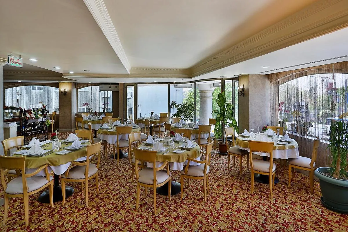 Image 1 of Hotel Bulvar Palas