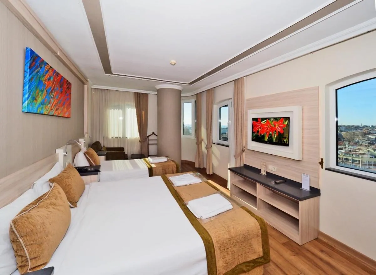 Image 2 of Hotel Bulvar Palas