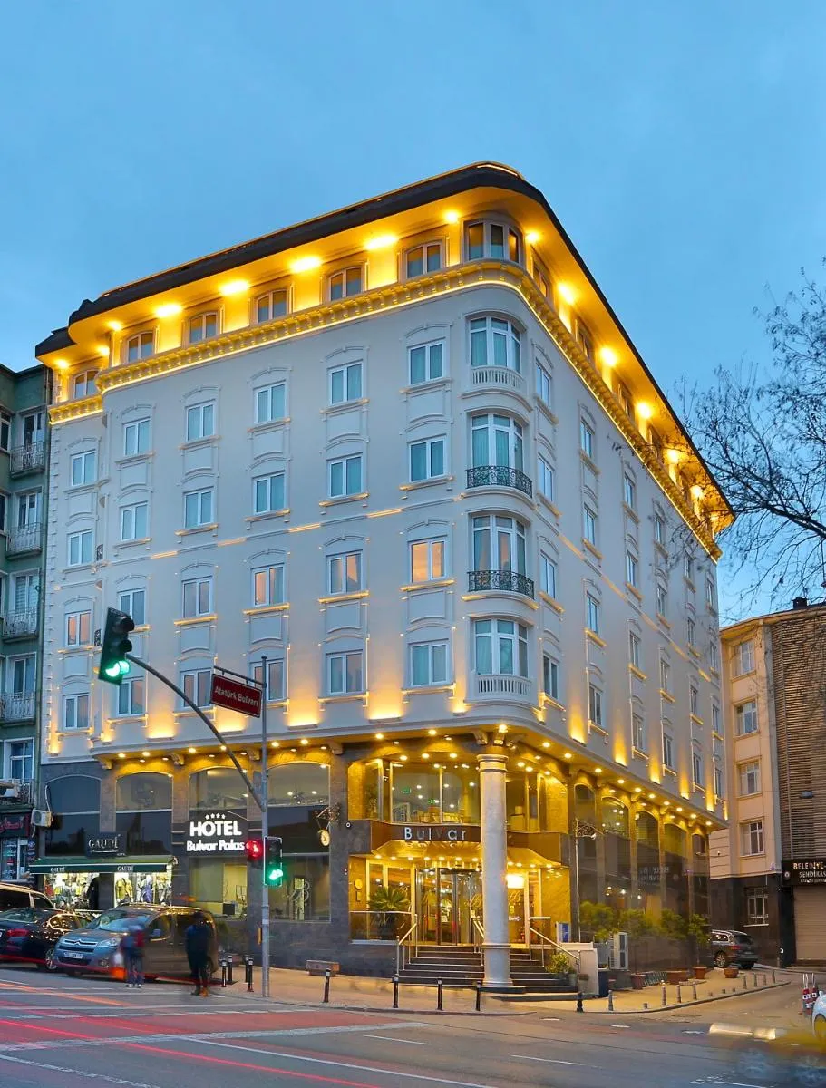 Image 3 of Hotel Bulvar Palas