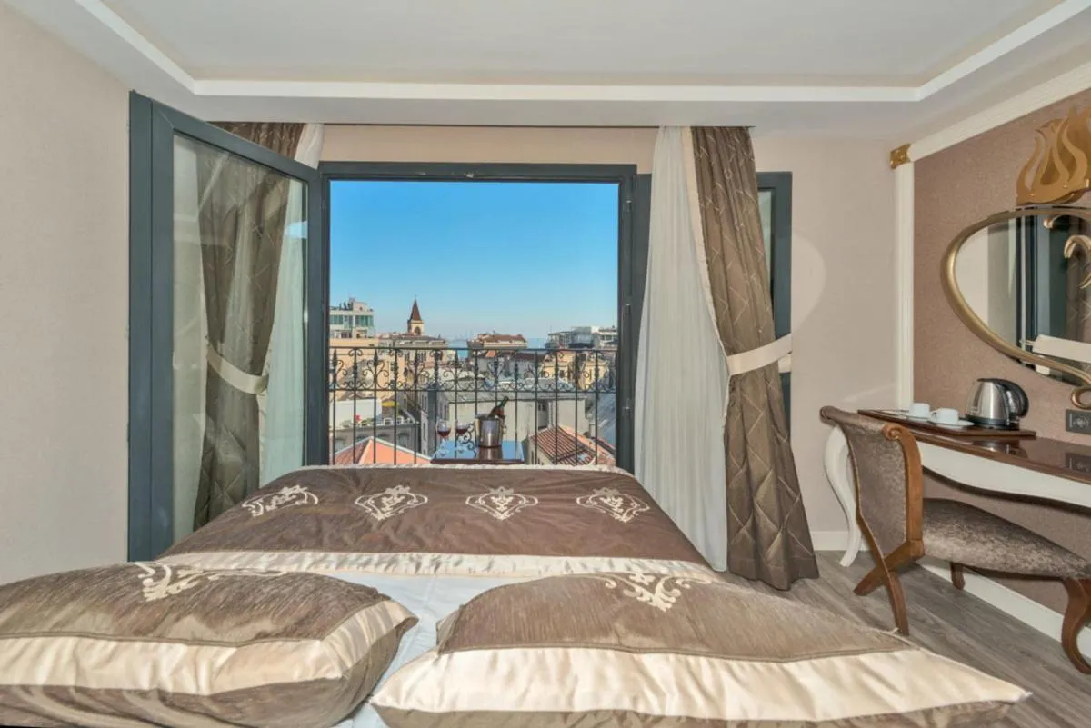 Image 5 of Hotel The Pera Hill