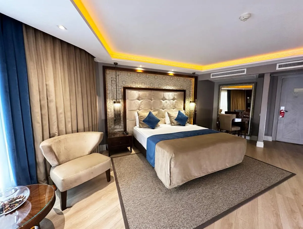 Image 3 of Hotel Zurich Istanbul Old City